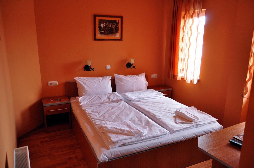 Motel Al Capone Σάτου Μάρε Εξωτερικό φωτογραφία